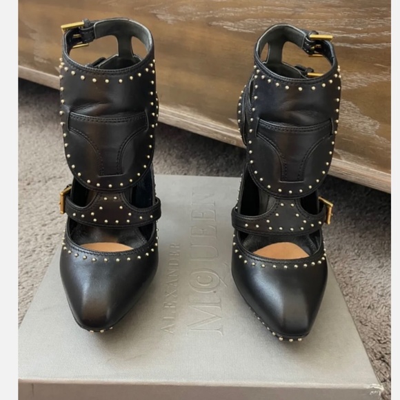 Alexander McQueen Shoes - ALEXANDER McQUEEN Black Studded Scarpa Pelle Cuoio Size 8 1/2